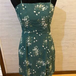 NWT- Kellee Sleeveless Floral Mini Dress
